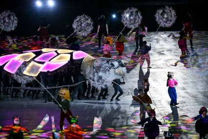 25closing-hilary-1298-master675